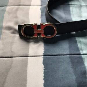 A Ferragamo belt❗️